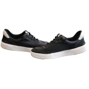 Kizik Size 13 W Black & White Hands-Free Wide Fit Sneakers